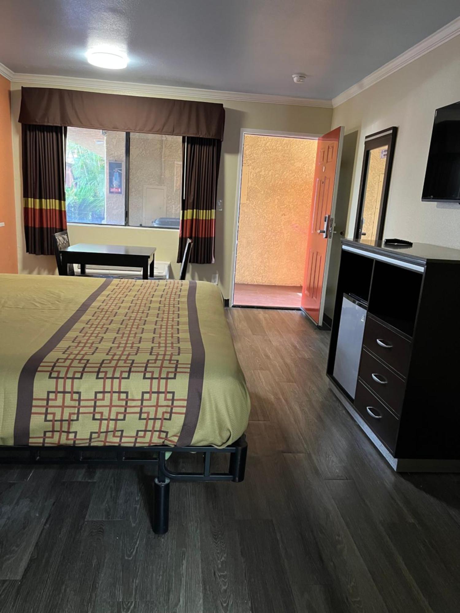 ริเวร่า โมเทล - ปิโก ริเวร่า Motel พิโคริเวรา ภายนอก รูปภาพ
